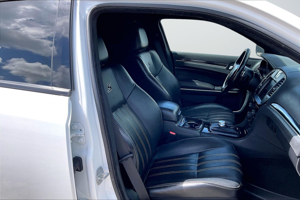 Used 2019 White Chrysler S image 16