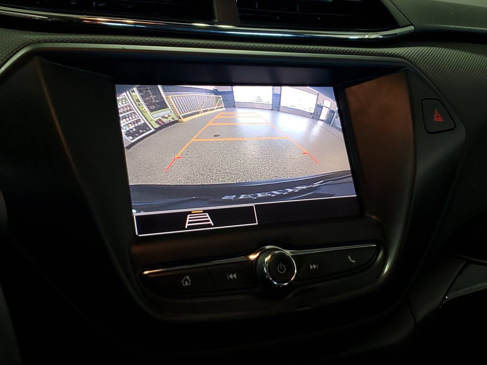 Used 2022 White Chevrolet LS image 21