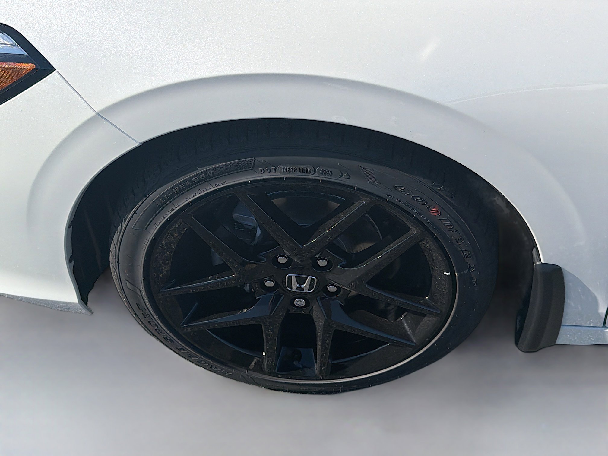 2026 Honda Civic Hatchback Sport - Photo 25