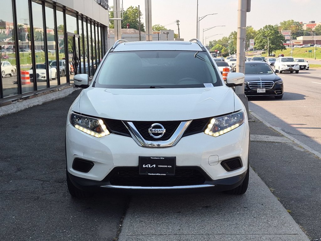Used 2014 White Nissan SV image 2
