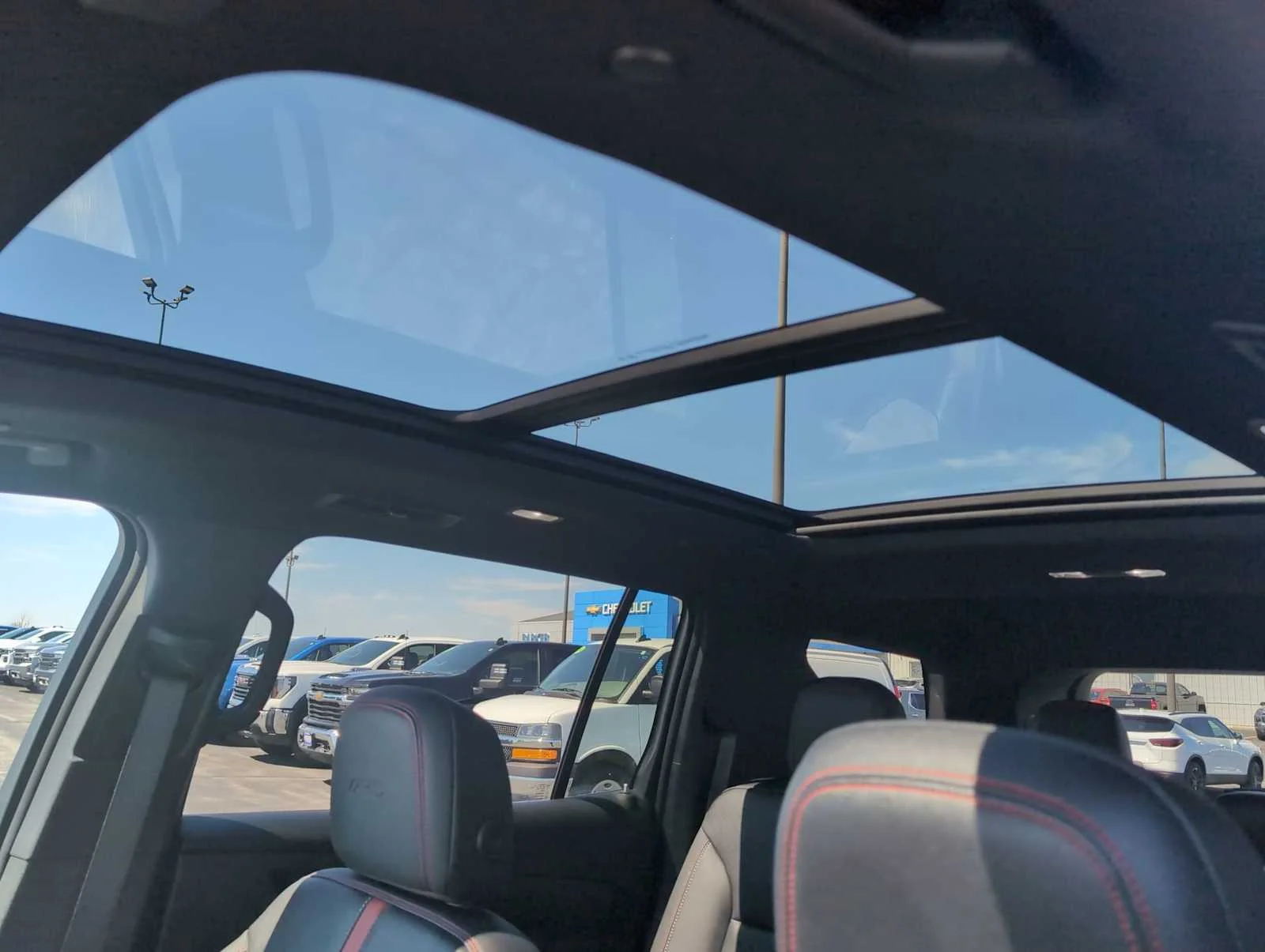 2025 Chevrolet Traverse RS - Photo 19