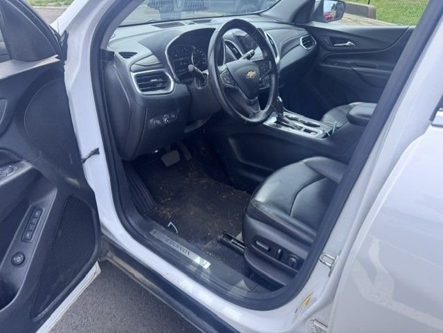 Used 2019 Iridescent Pearl Tricoat Chevrolet Premier image 7
