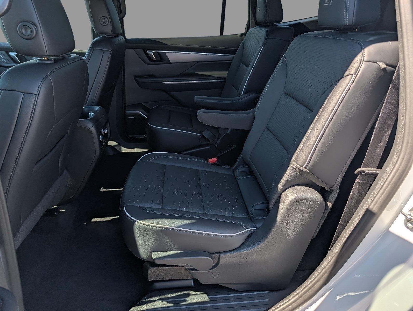 Used 2026 Summit White Buick Sport Touring image 34