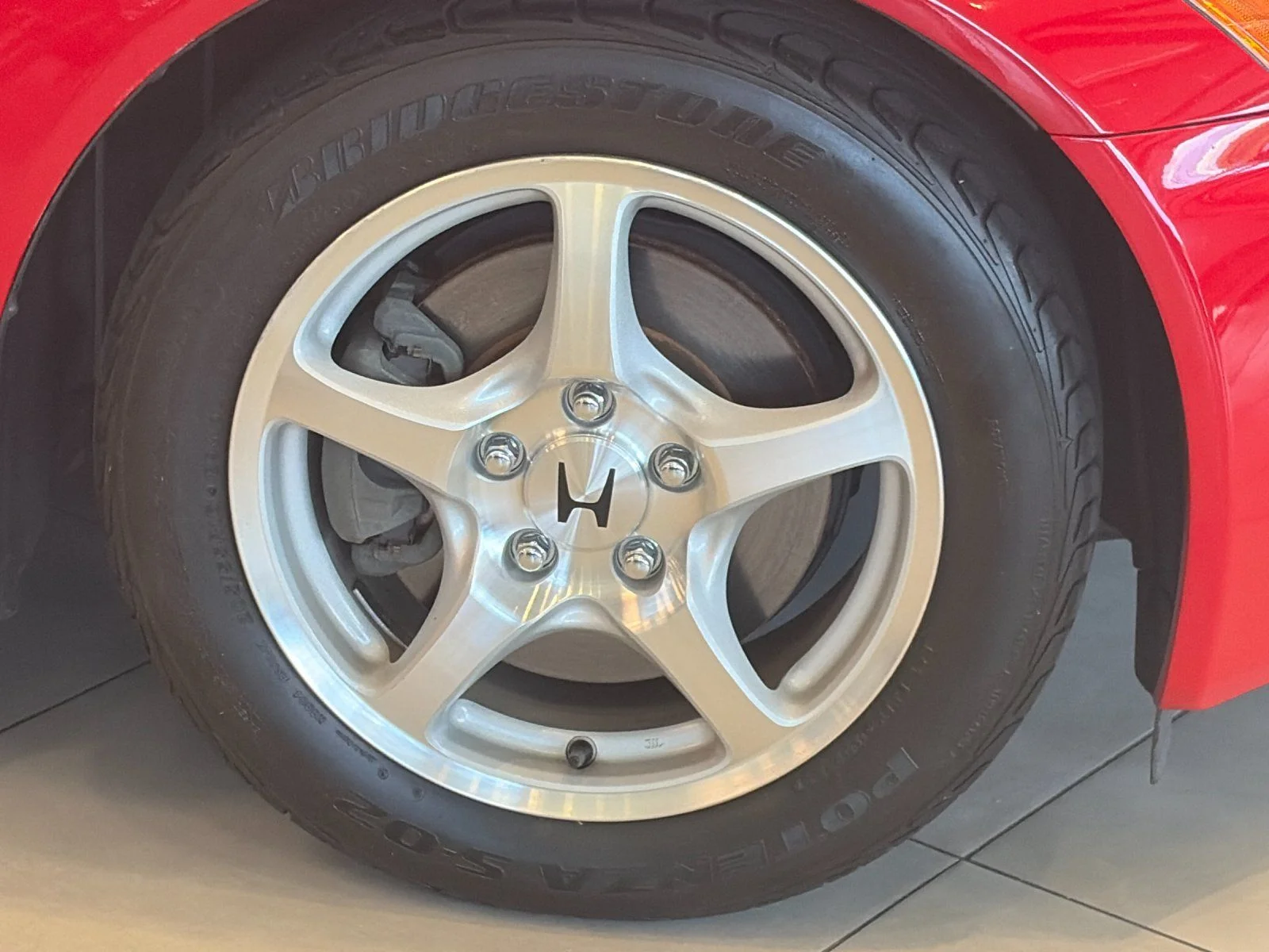 Used 2000 New Formula Red Honda Base image 23