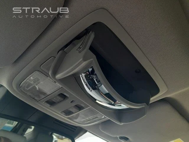 Used 2022 Lunar Silver Metallic Honda TOURING AWD image 29