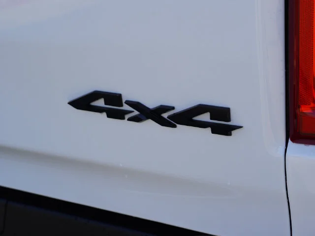 New 2027 Bright White Clear-Coat Exterior Paint RAM Limited image 18