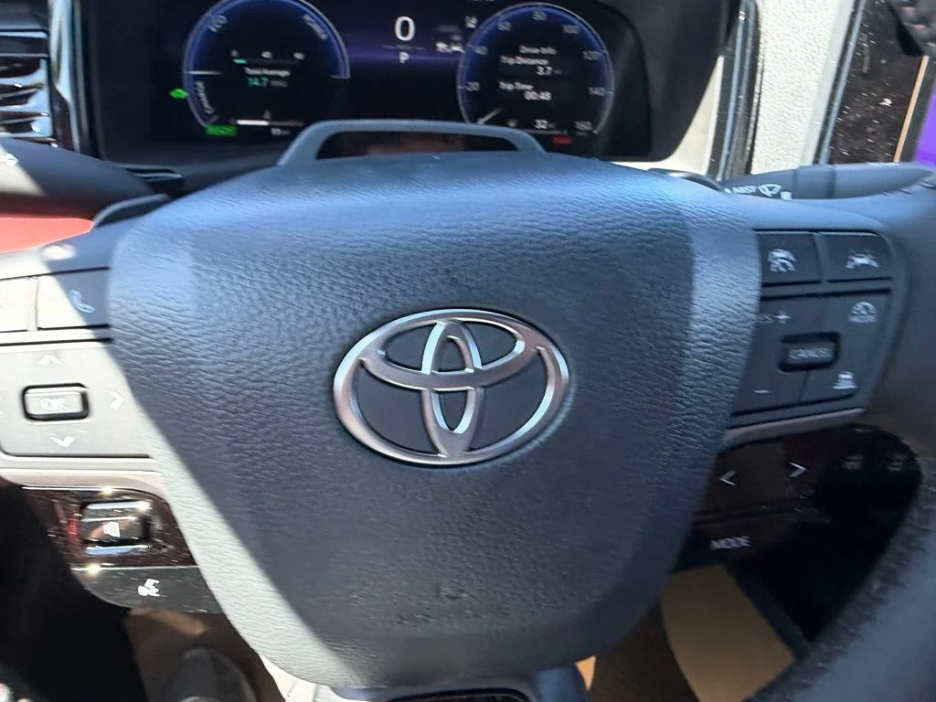 Used 2026  Toyota XSE image 28