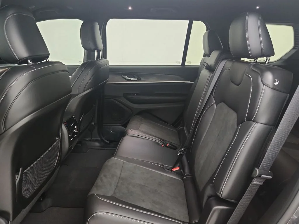 New 2026 Baltic Gray Metallic Clearcoat Jeep Altitude image 29