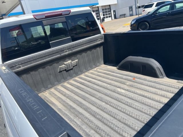 Used 2022 White Chevrolet LTZ image 7
