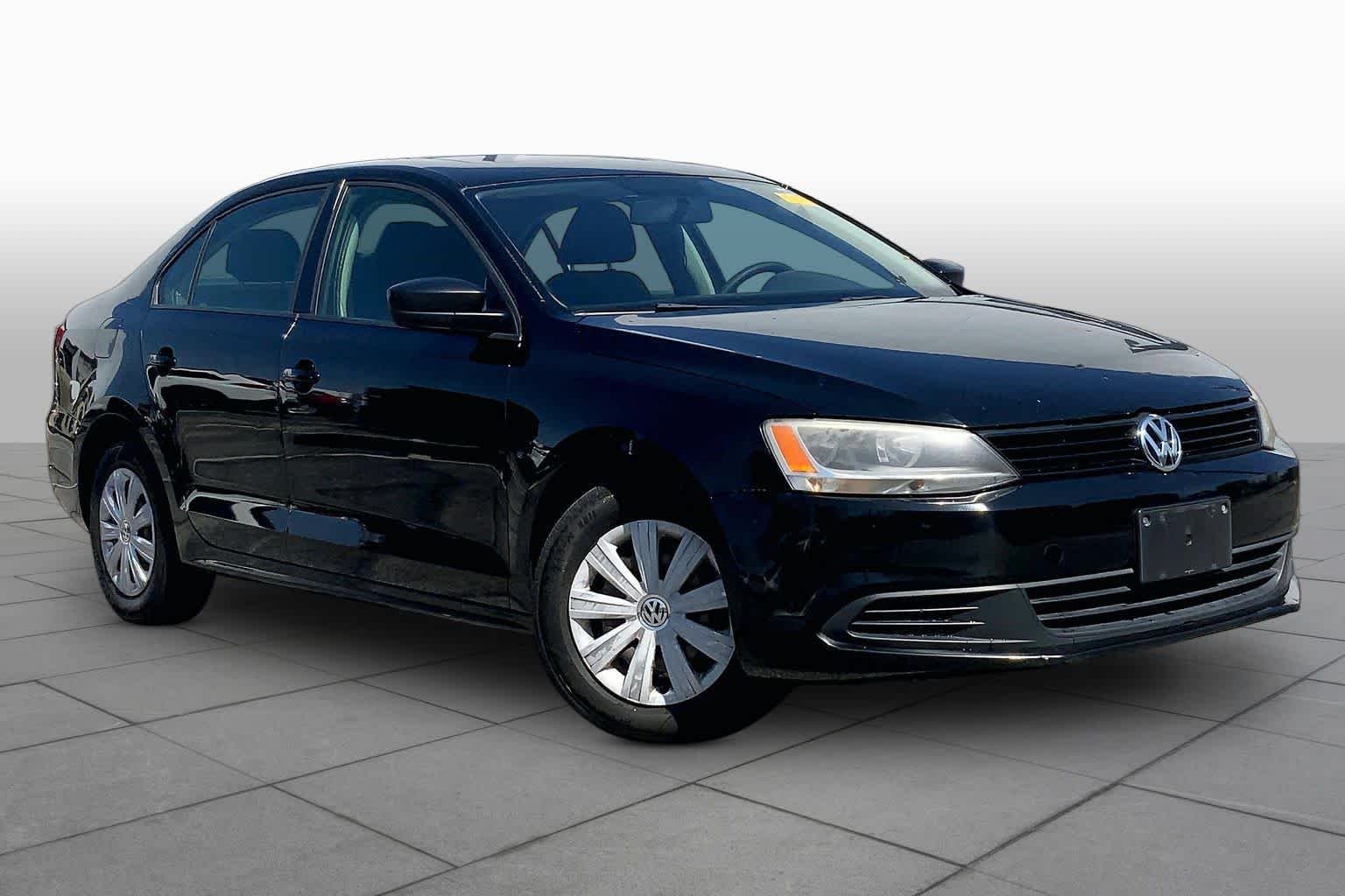 Used 2012 Candy White Volkswagen Base image 2