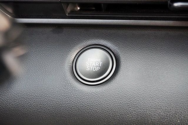 Used 2026 White Hyundai SEL Sport image 27