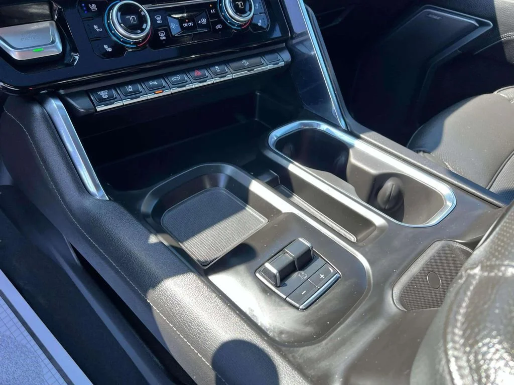 Used 2025 Onyx Black GMC Denali image 12