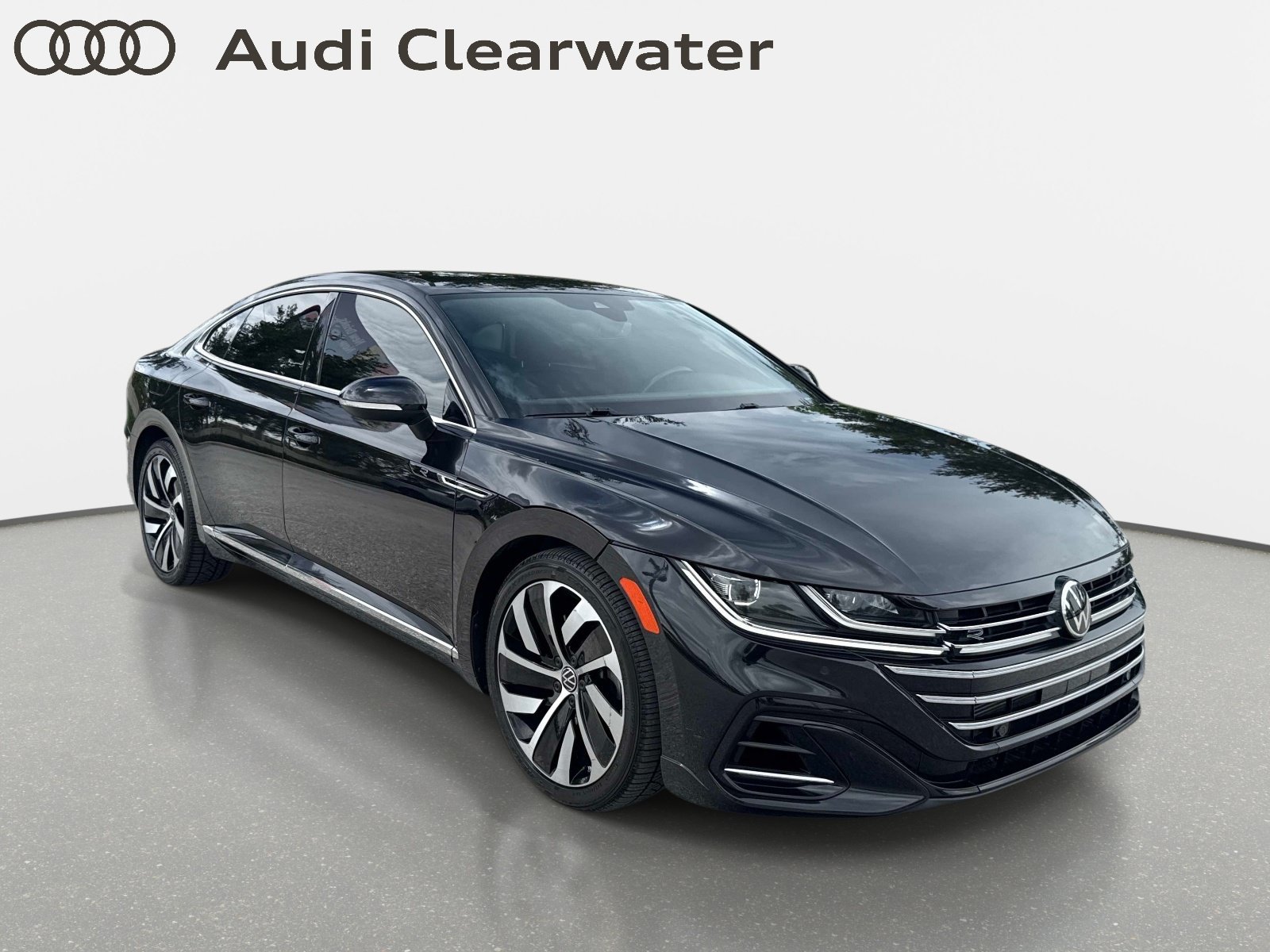 Used 2021 Deep Black Volkswagen SEL R-Line image 6