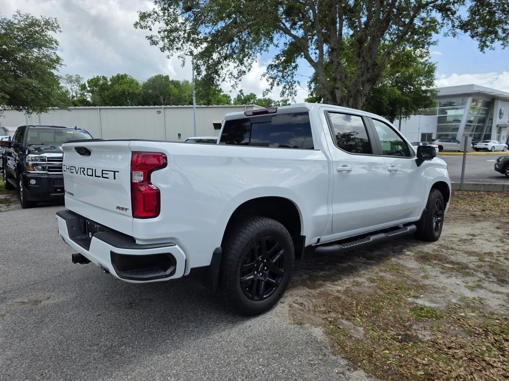 Used 2024 White Chevrolet RST image 3