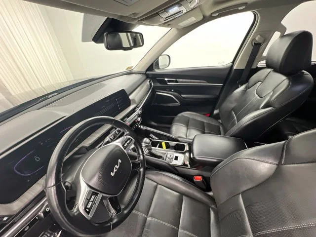 Used 2024 Black Kia EX image 23