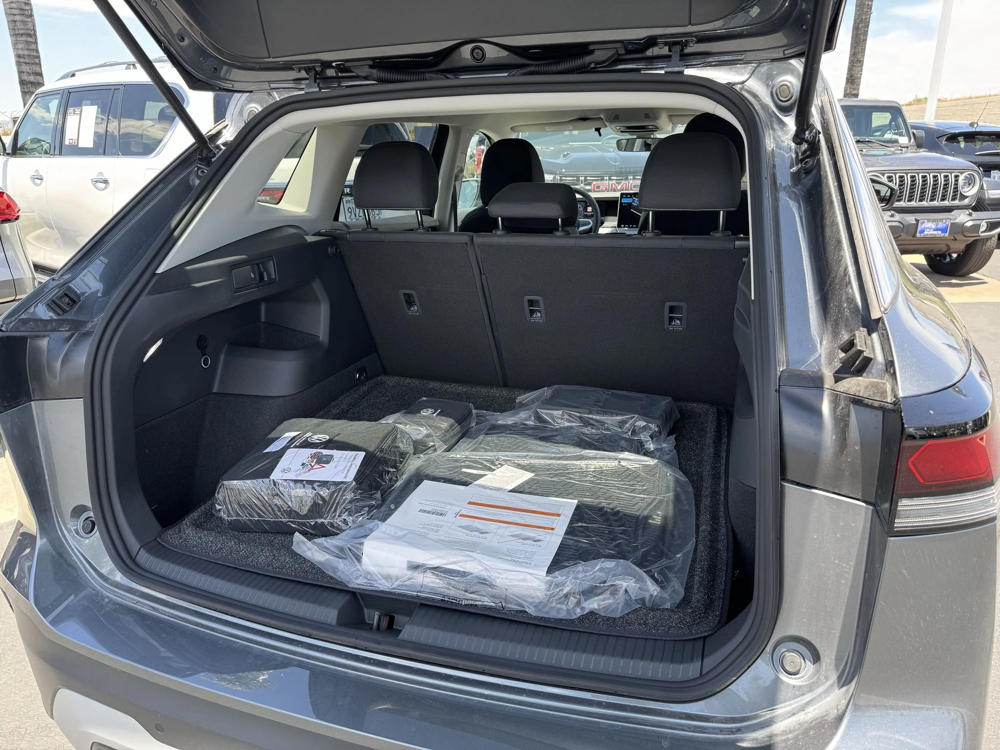 New 2026 Platinum Gray Metallic Volkswagen S image 33