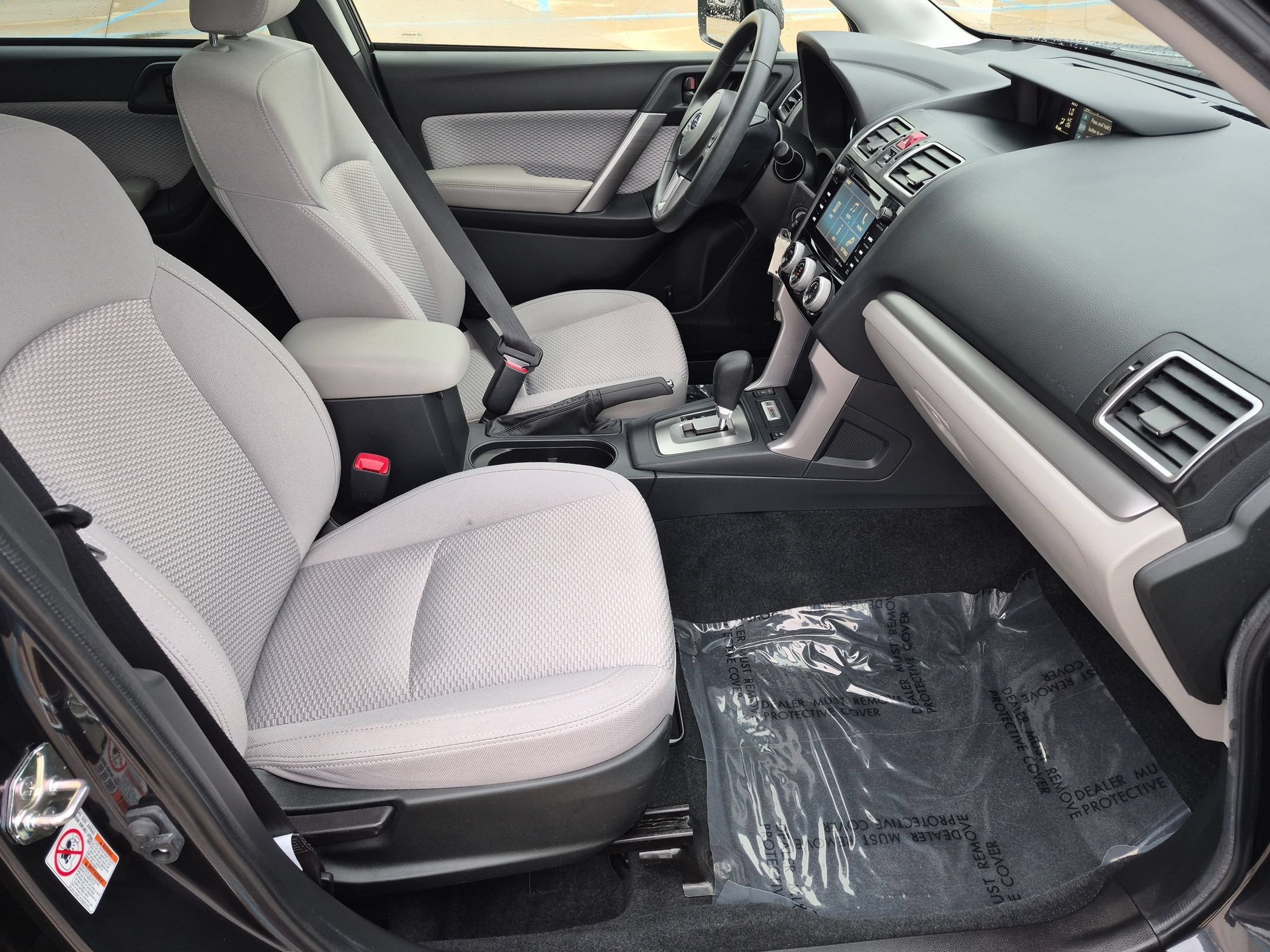 Used 2018 Dark Gray Metallic Subaru 2.5i Premium AWD image 30
