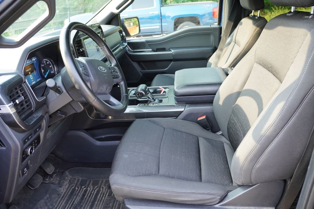 Used 2023 Blue Ford XLT image 4