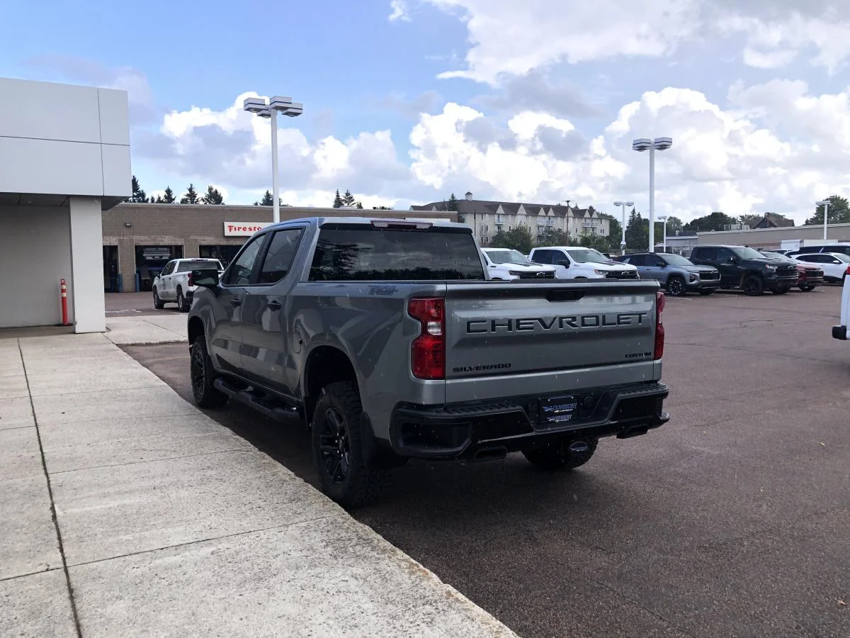 New 2026 Grey Chevrolet 4wd Crew Cab 147 image 6