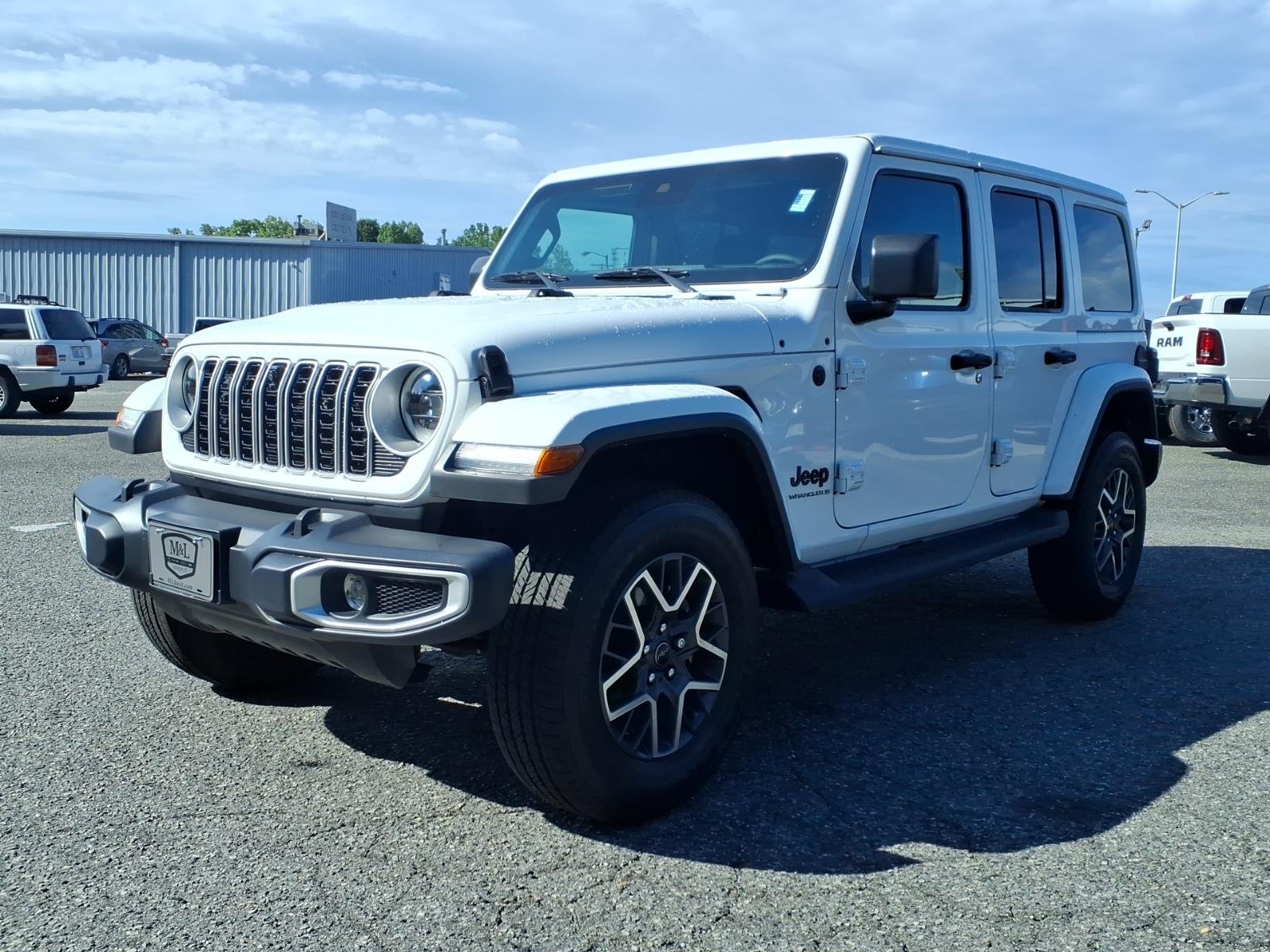 Certified Used 2025 Bright White Clearcoat Jeep 4-Door Sahara 4x4 image 20