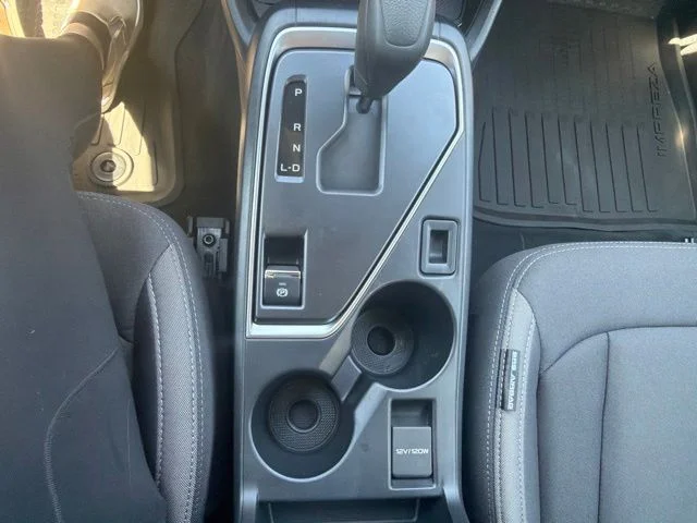 Used 2025 White Subaru Base image 19