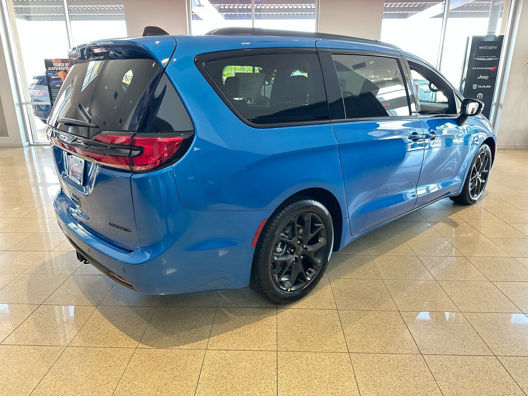 New 2027 Hydro Blue Pearlcoat Chrysler Limited image 8