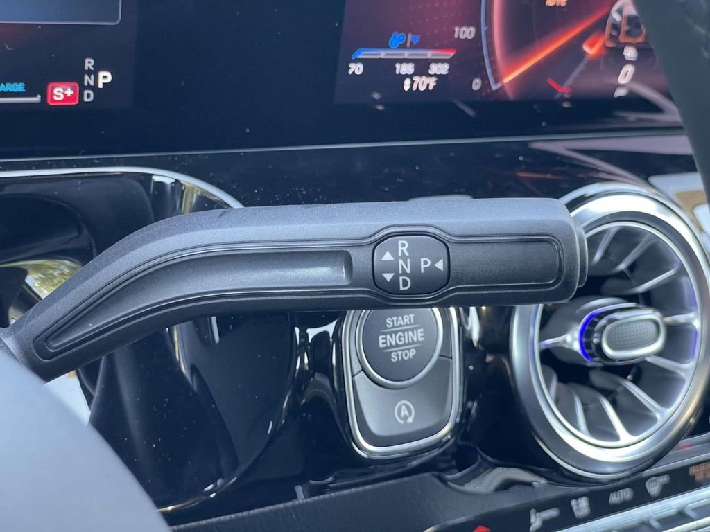 Certified Used 2025 Polar White Mercedes-Benz GLA 35 AMG® image 31