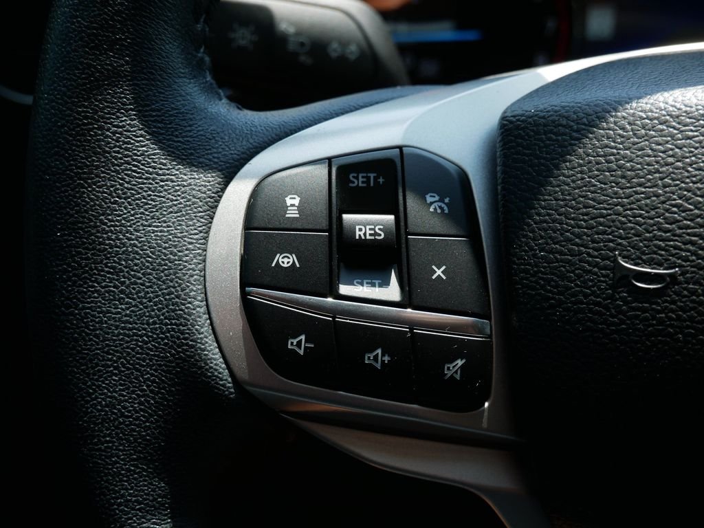 Used 2023 Black Ford XLT image 17