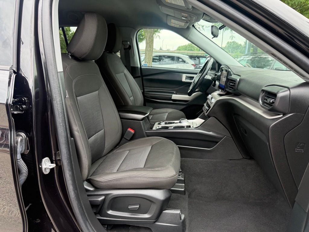 Used 2023 Black Ford XLT image 30