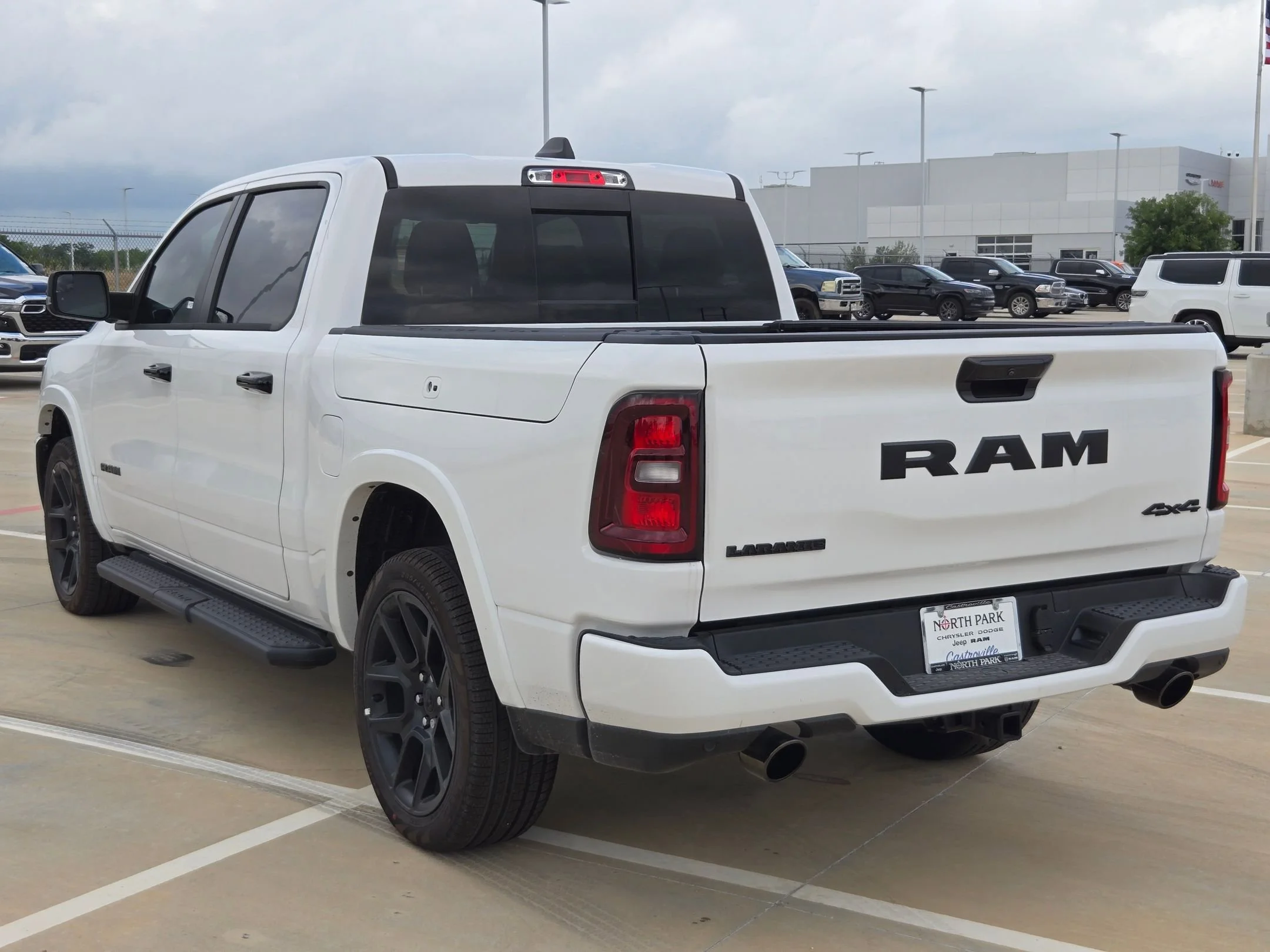 2026 RAM 1500 Laramie - Photo 5