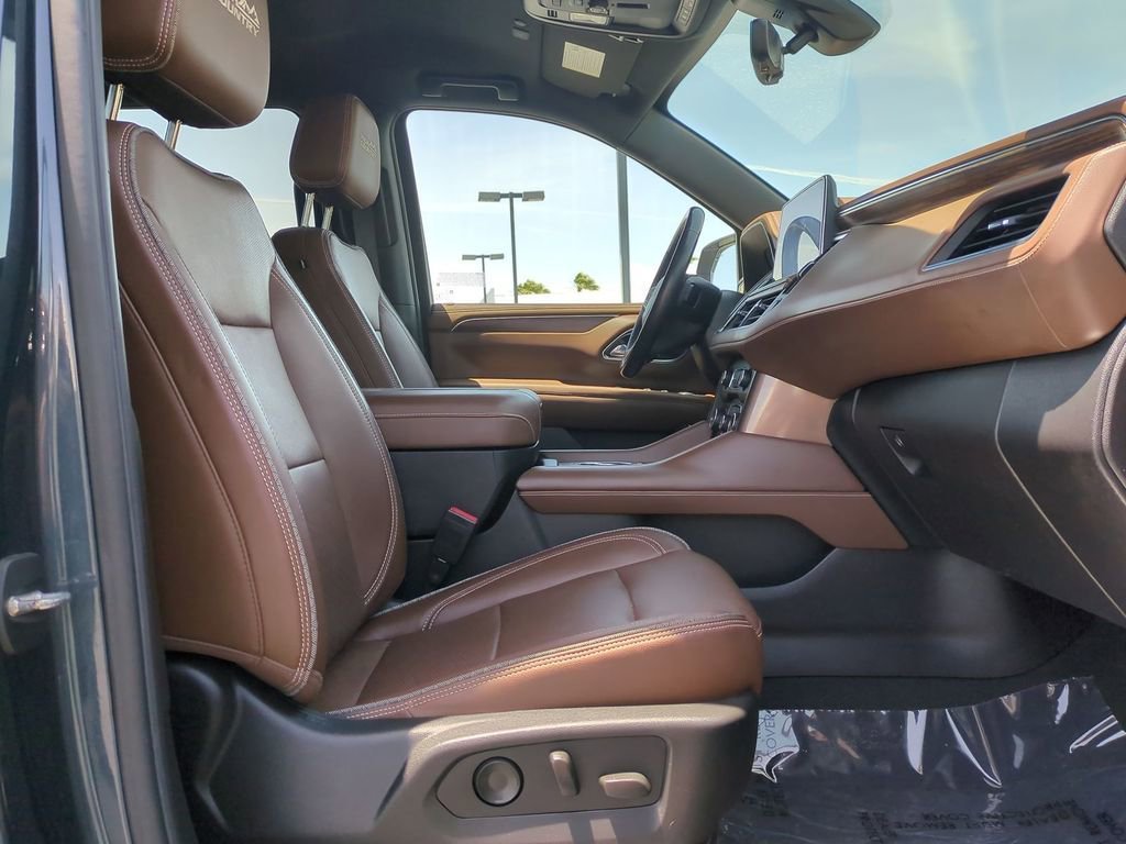 Used 2021 SHADOW GRAY METALLIC Chevrolet High Country image 37