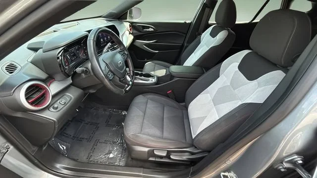 Used 2024 Sterling Gray Metallic Chevrolet 1RS image 18
