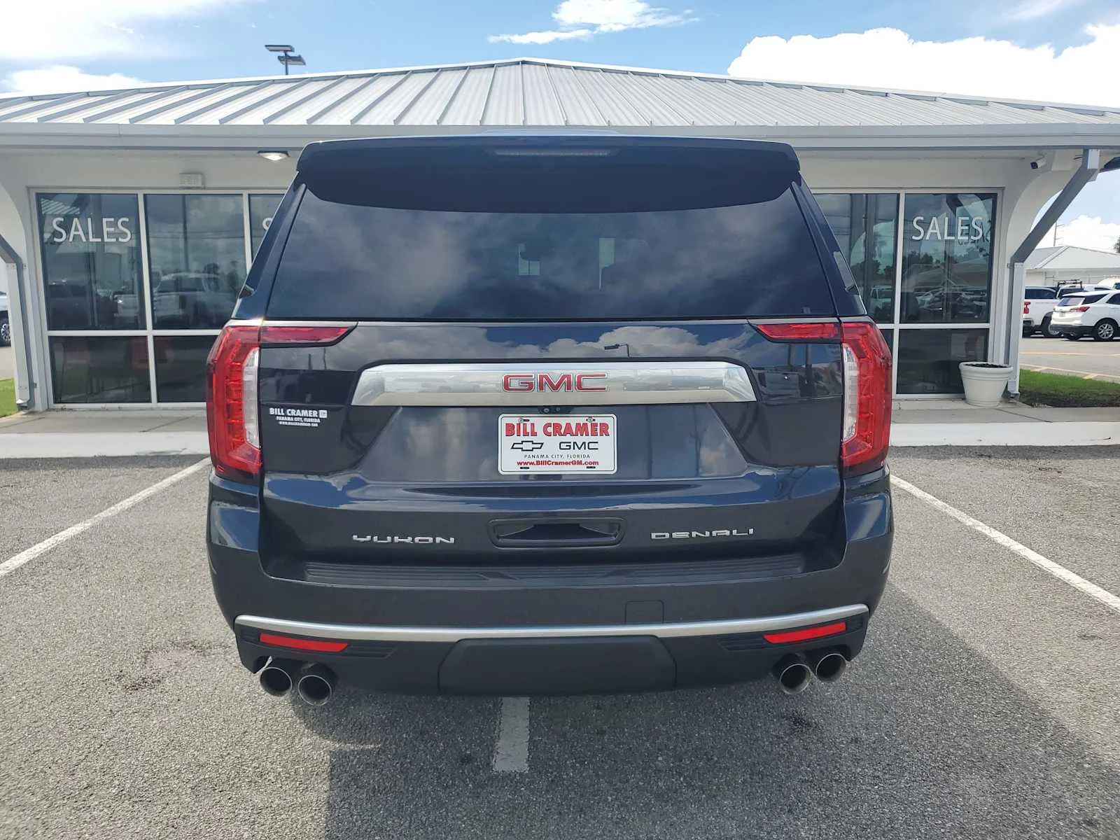 Used 2023 TITANIUM RUSH METALLIC GMC Denali image 4