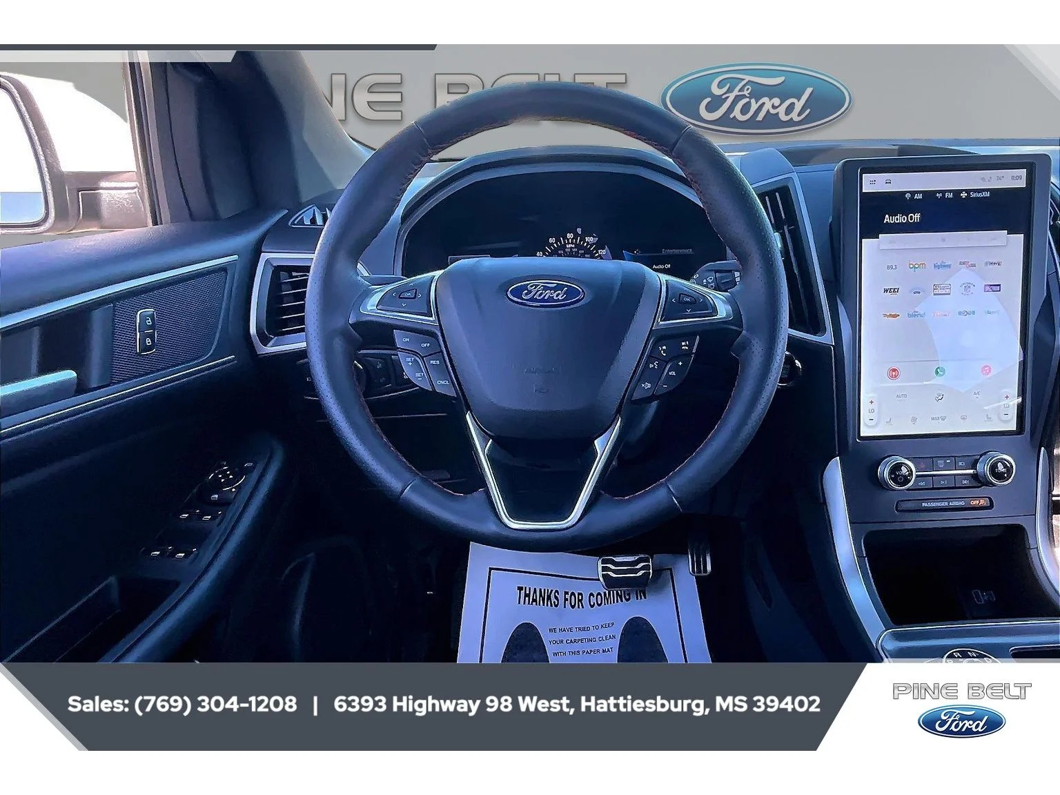 Used 2022 Star White Metallic Tri-Coat Ford ST-Line image 5