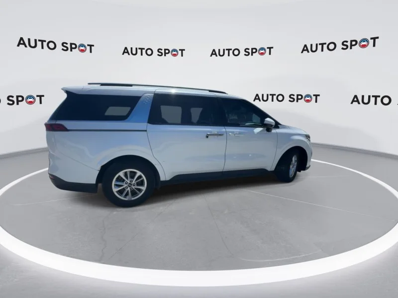 Used 2023 White Kia LX image 9