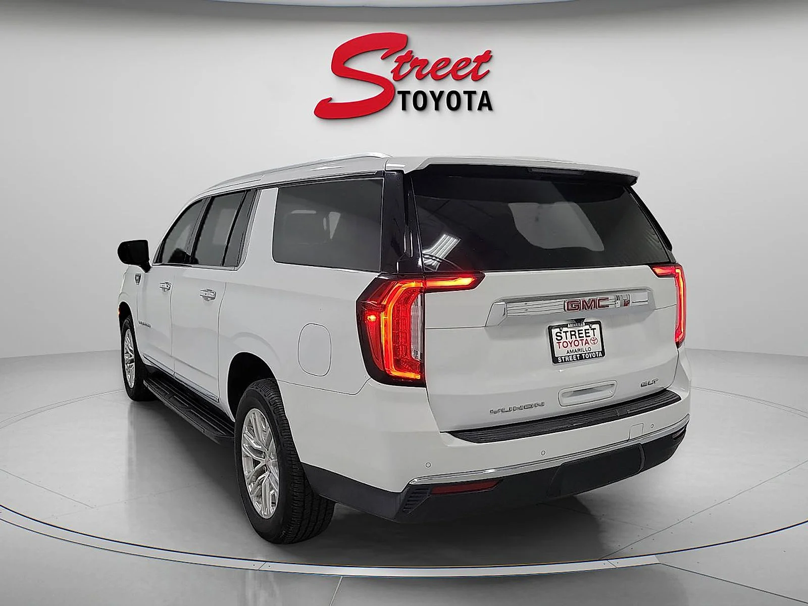 Used 2021 Summit White GMC SLT image 2