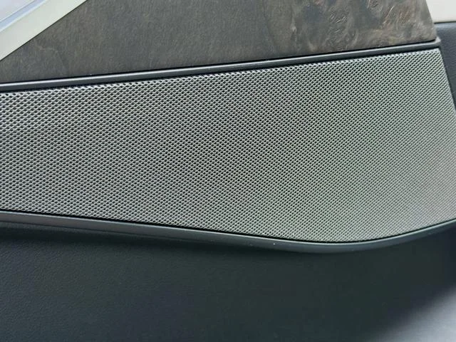 New 2026 Skyscraper Grey Metallic BMW xDrive50e image 24