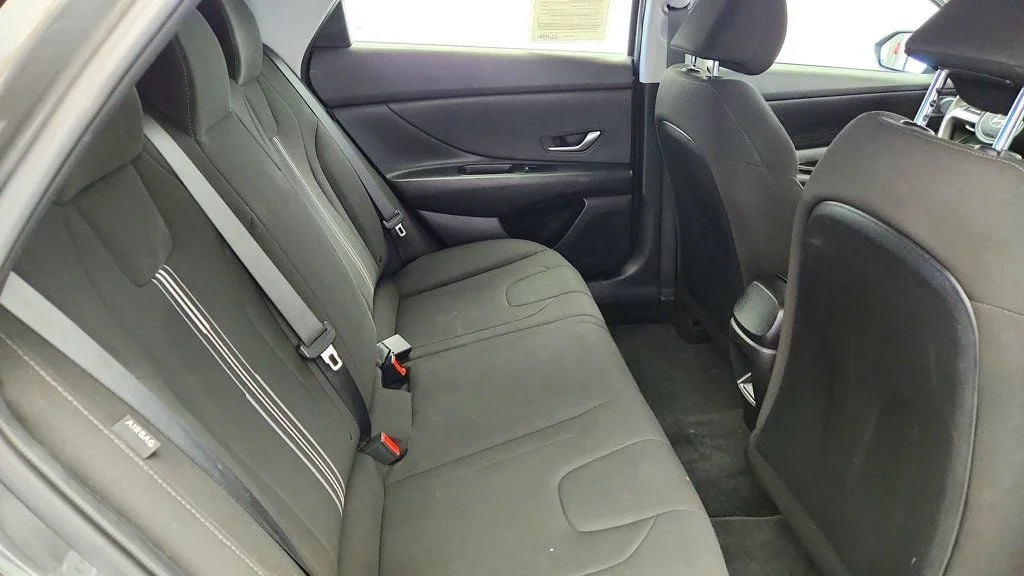 Used 2024 Amazon Gray Hyundai SEL IVT image 22