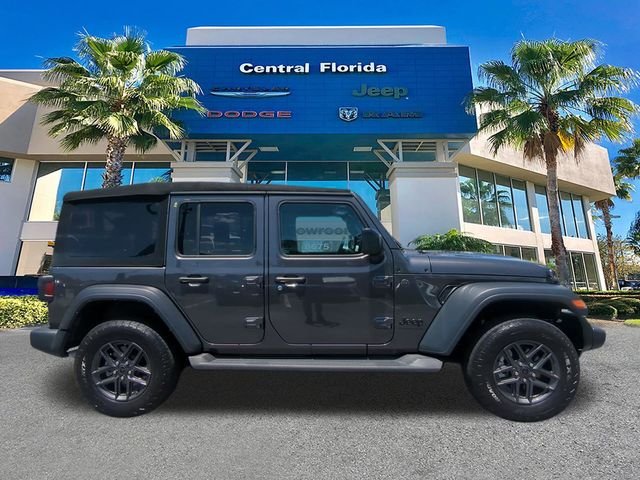 Used 2024 Gray Jeep Sport S image 4