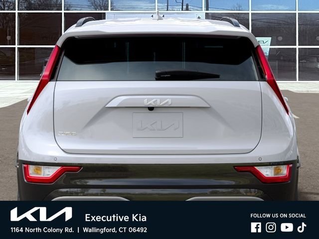 New 2026 White Kia Wind image 13