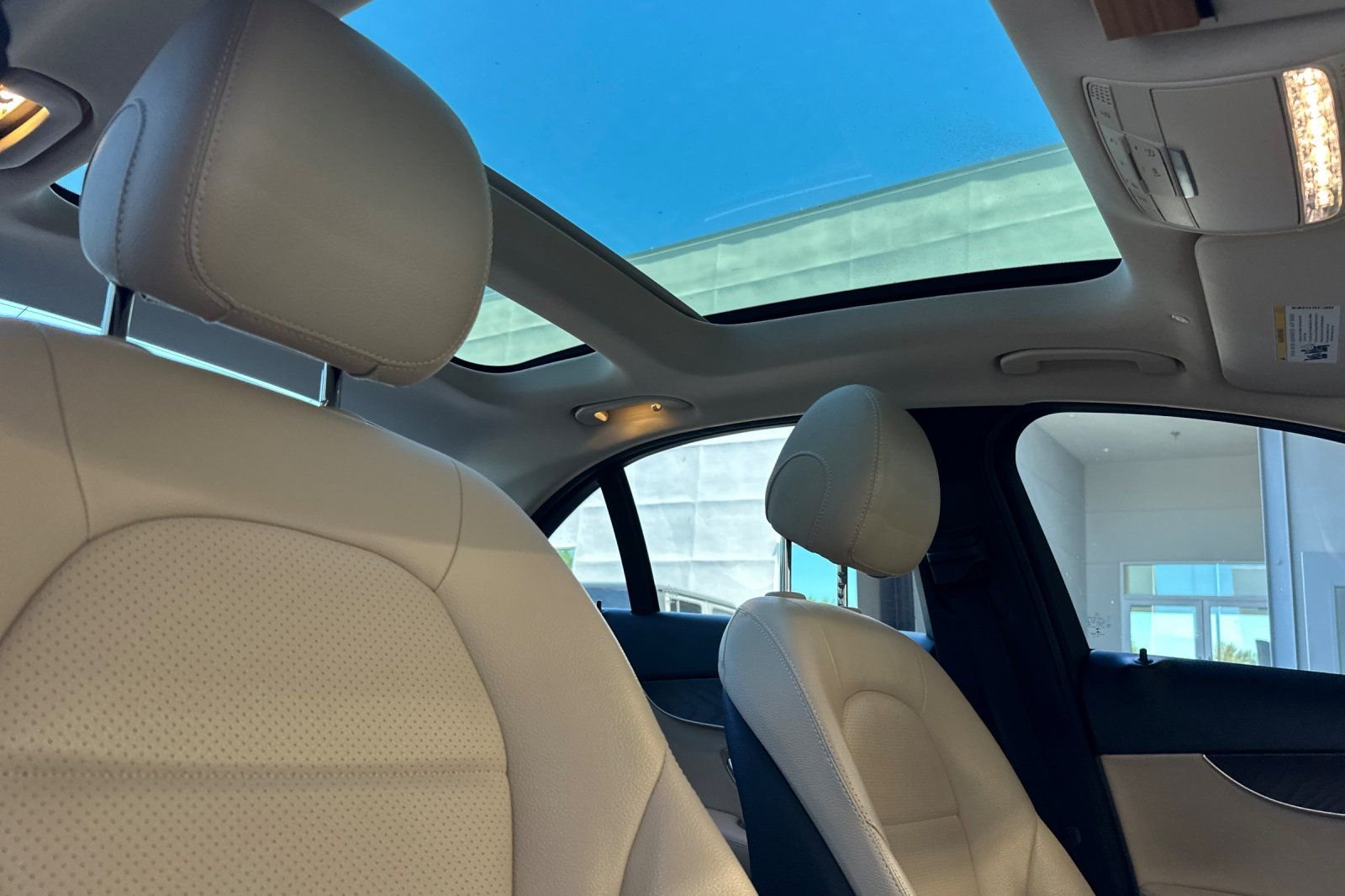 Used 2019 Silver Mercedes-Benz C 300 image 18