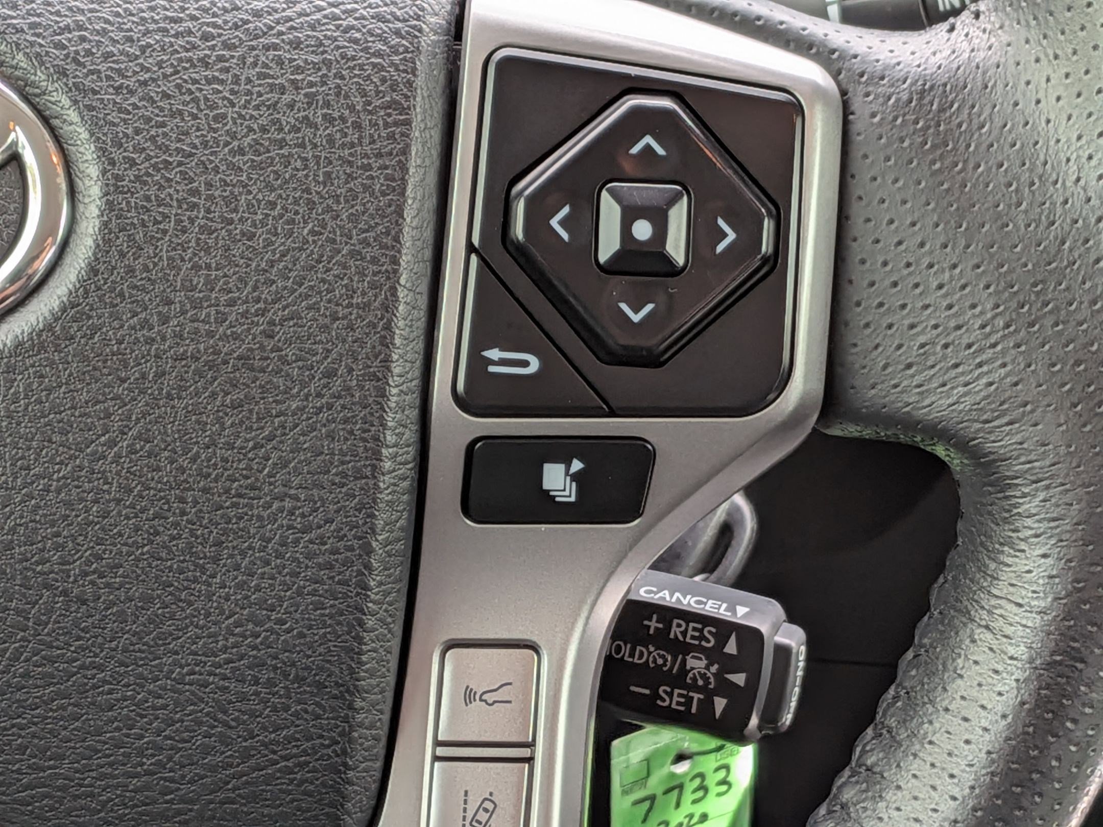 2020 Toyota 4Runner SR5 - Photo 17