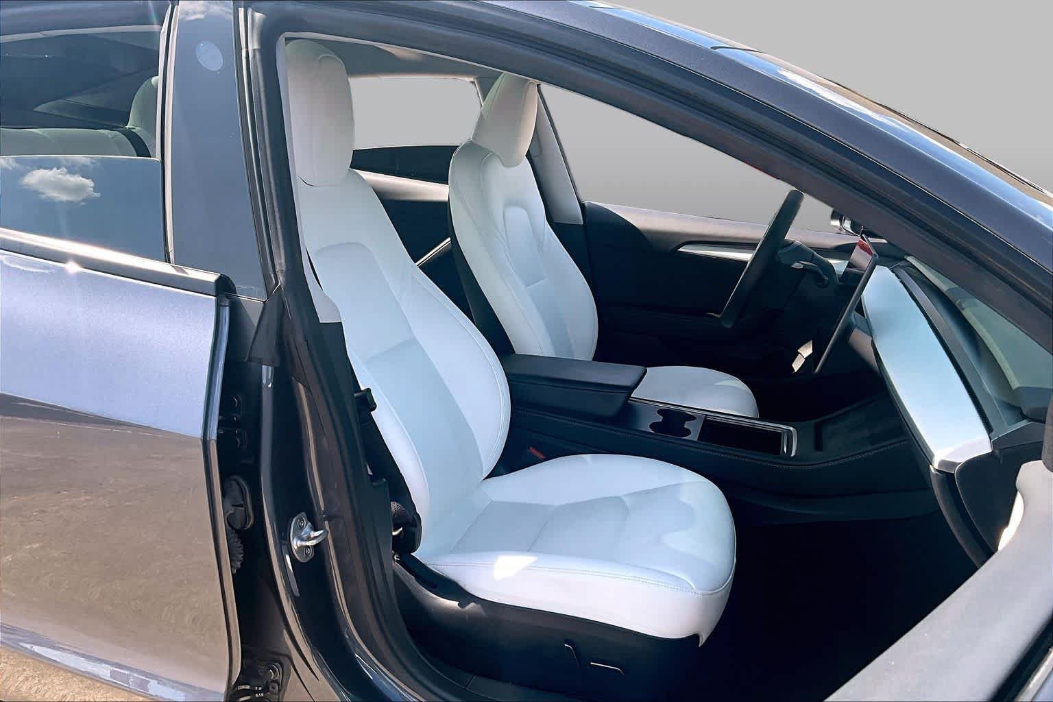 Used 2023 Midnight Silver Metallic Tesla  image 8