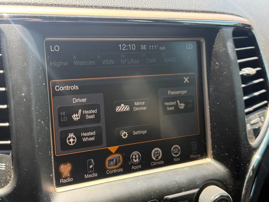 Used 2014 Black Jeep Limited image 15
