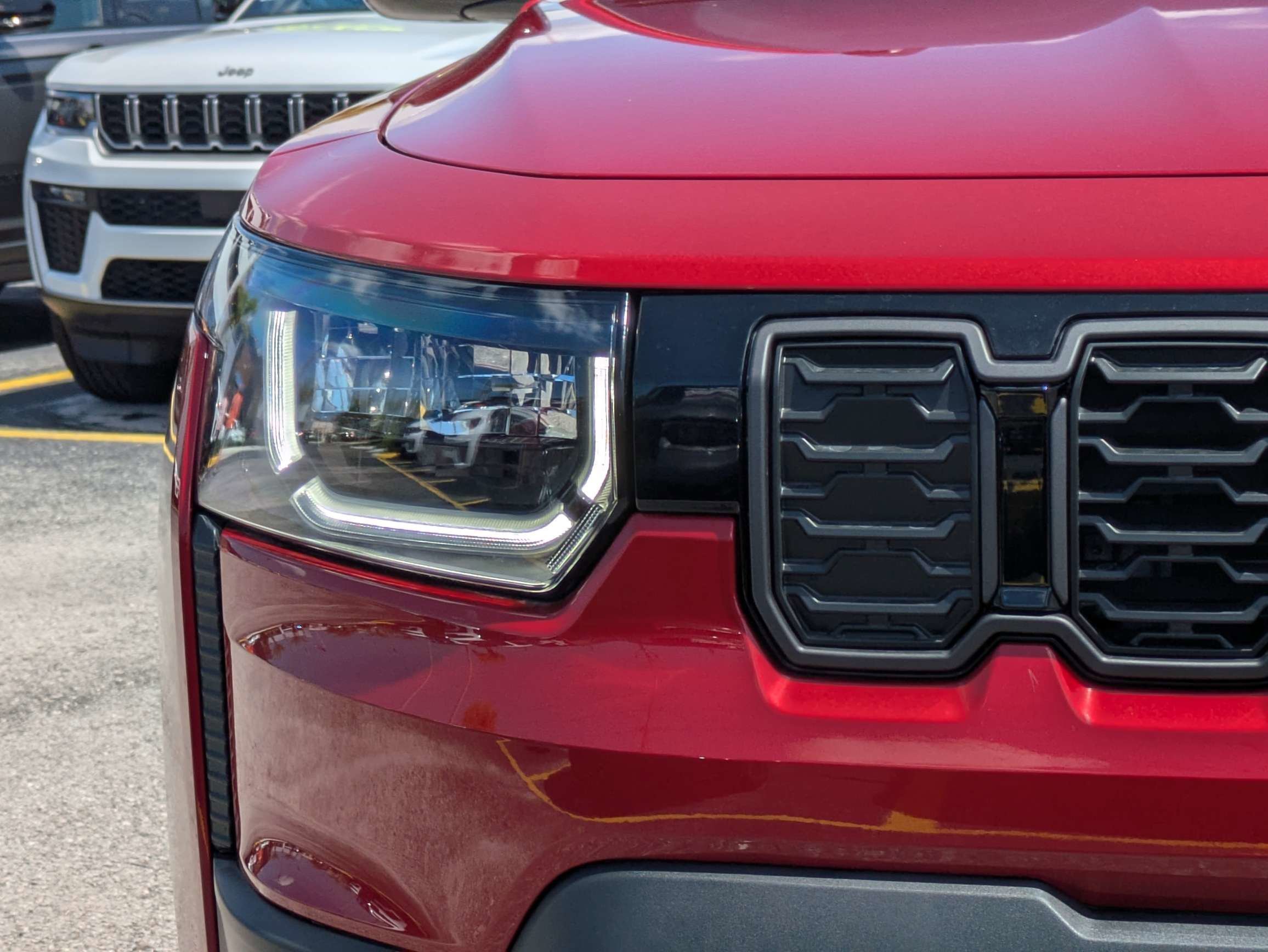 New 2026 Red Hot Pearl-Coat Exterior Paint Jeep Limited image 9
