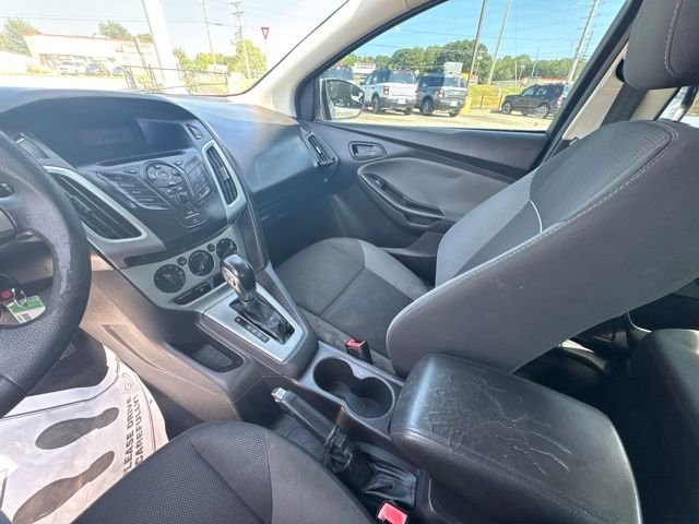 Used 2012 Ingot Silver Metallic Ford SE image 19