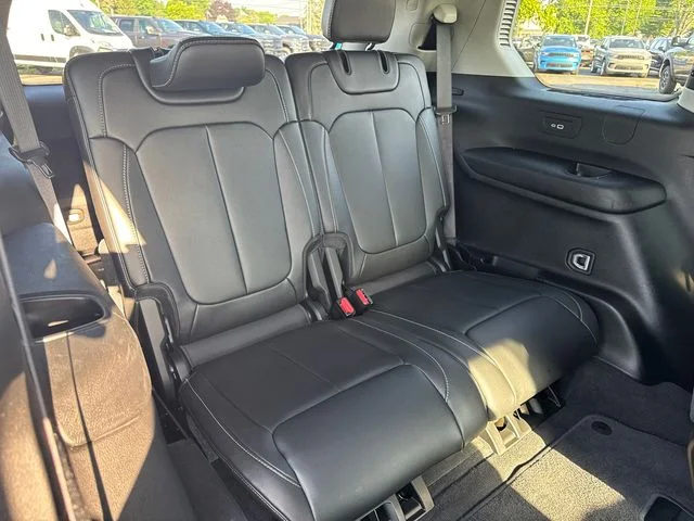 Certified Used 2022 Gray Jeep Limited image 17