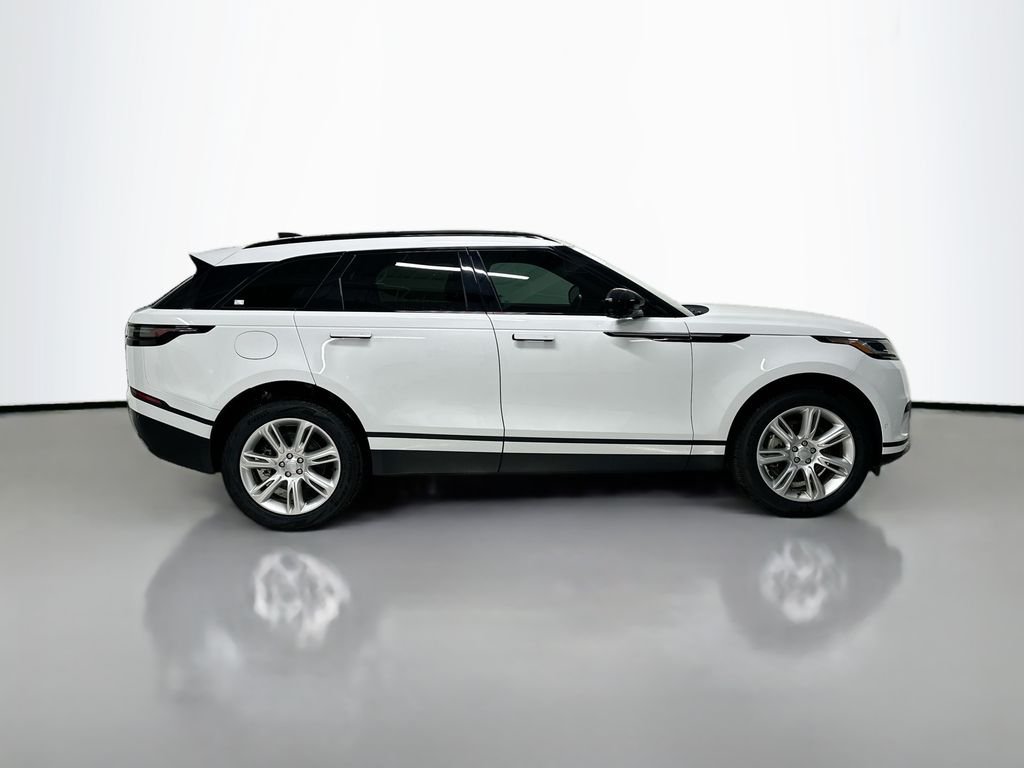 Used 2025 White Land Rover S image 8