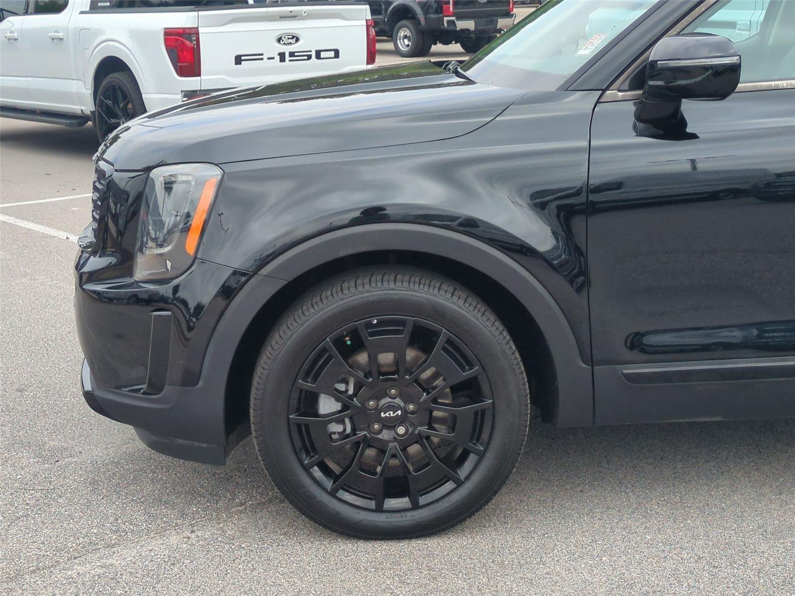 Used 2022 Ebony Black Kia SX image 10