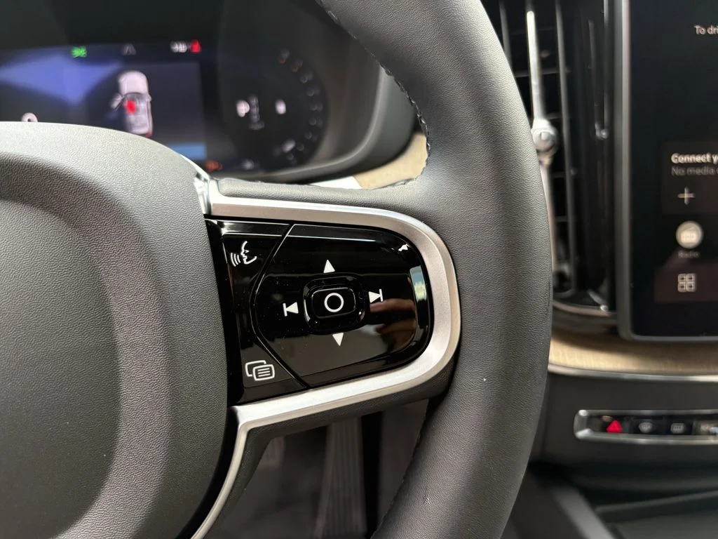 New 2026 Vapour Grey Volvo Plus image 17
